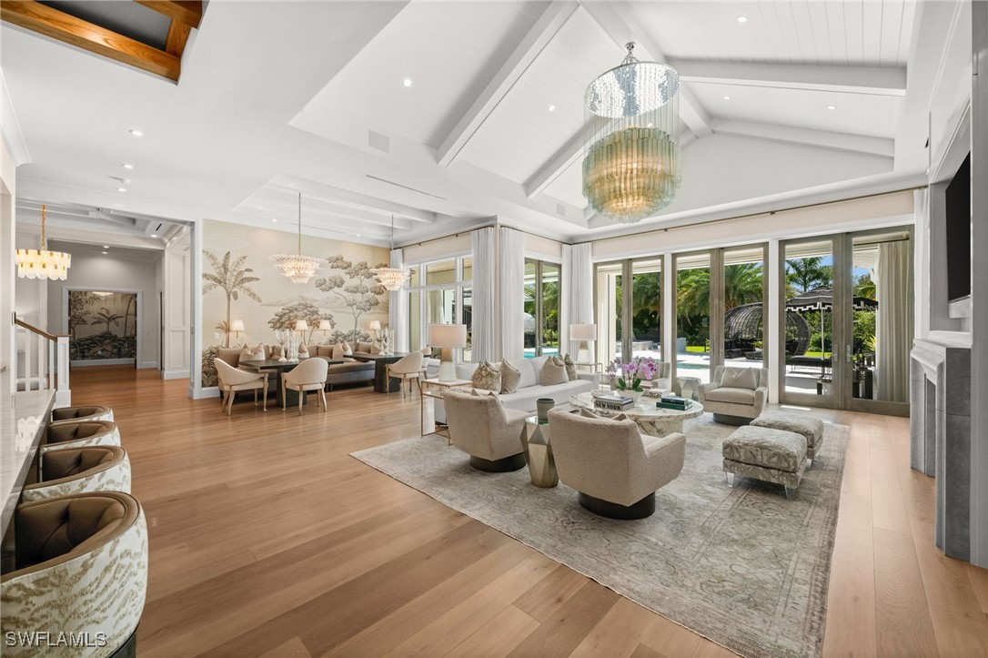 142 Eugenia Dr Naples, FL 34108