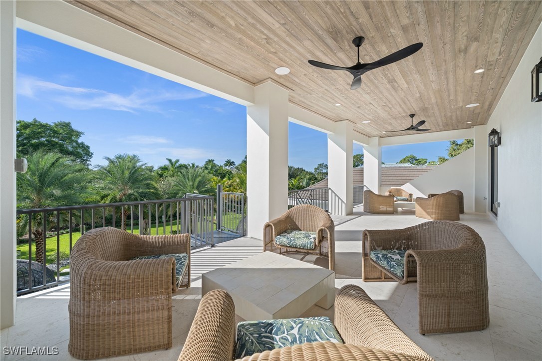 142 Eugenia Dr Naples, FL 34108