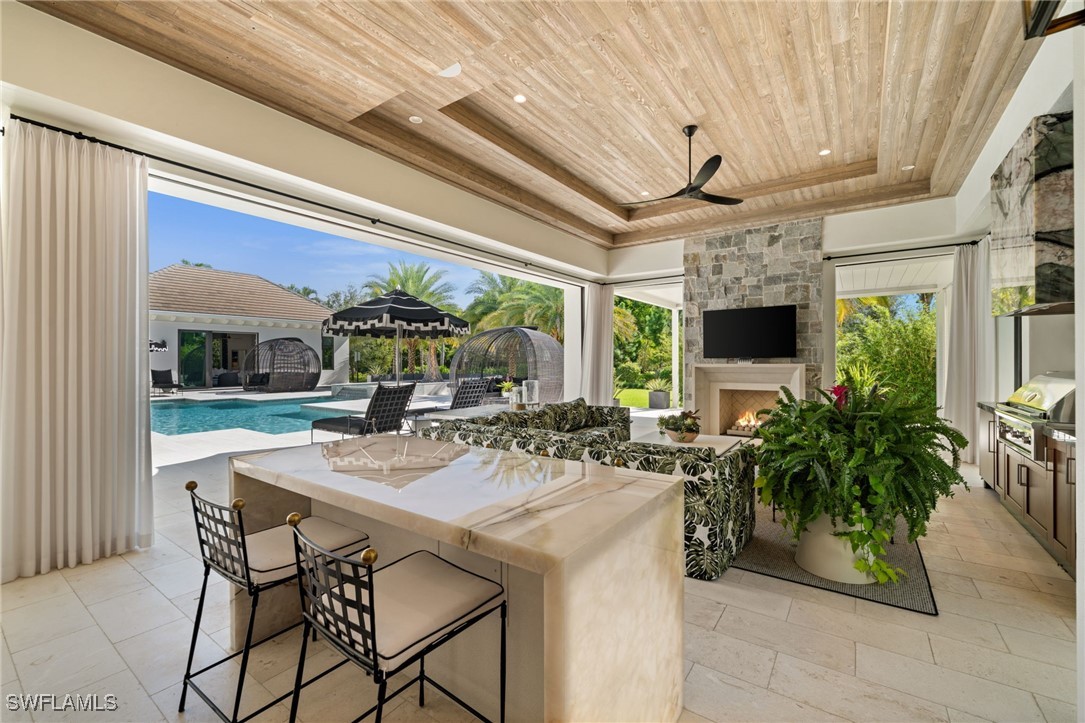 142 Eugenia Dr Naples, FL 34108