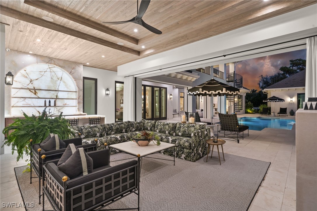 142 Eugenia Dr Naples, FL 34108