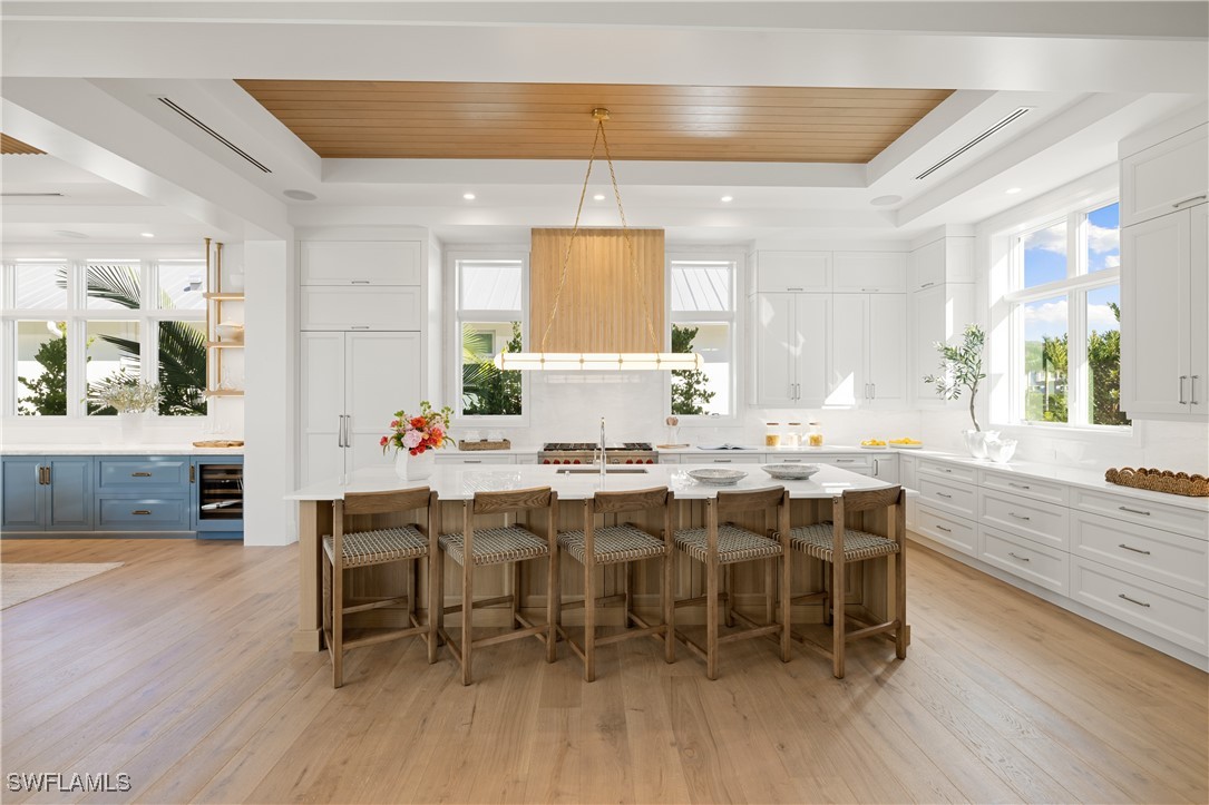 575 13th Ave Naples, FL 34102