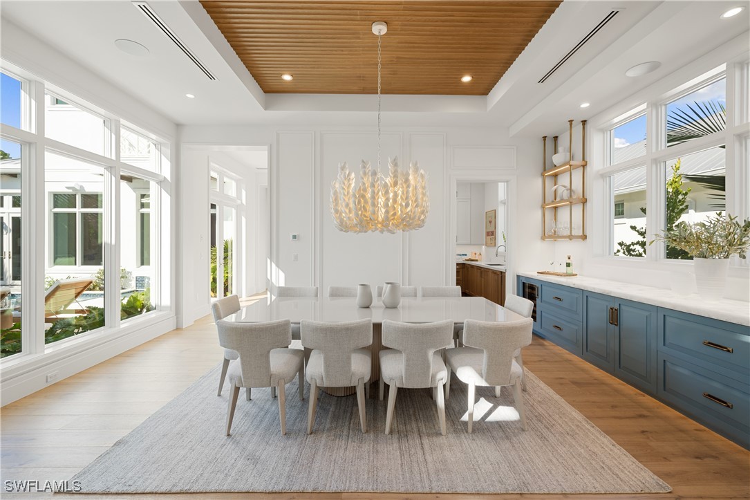 575 13th Ave Naples, FL 34102