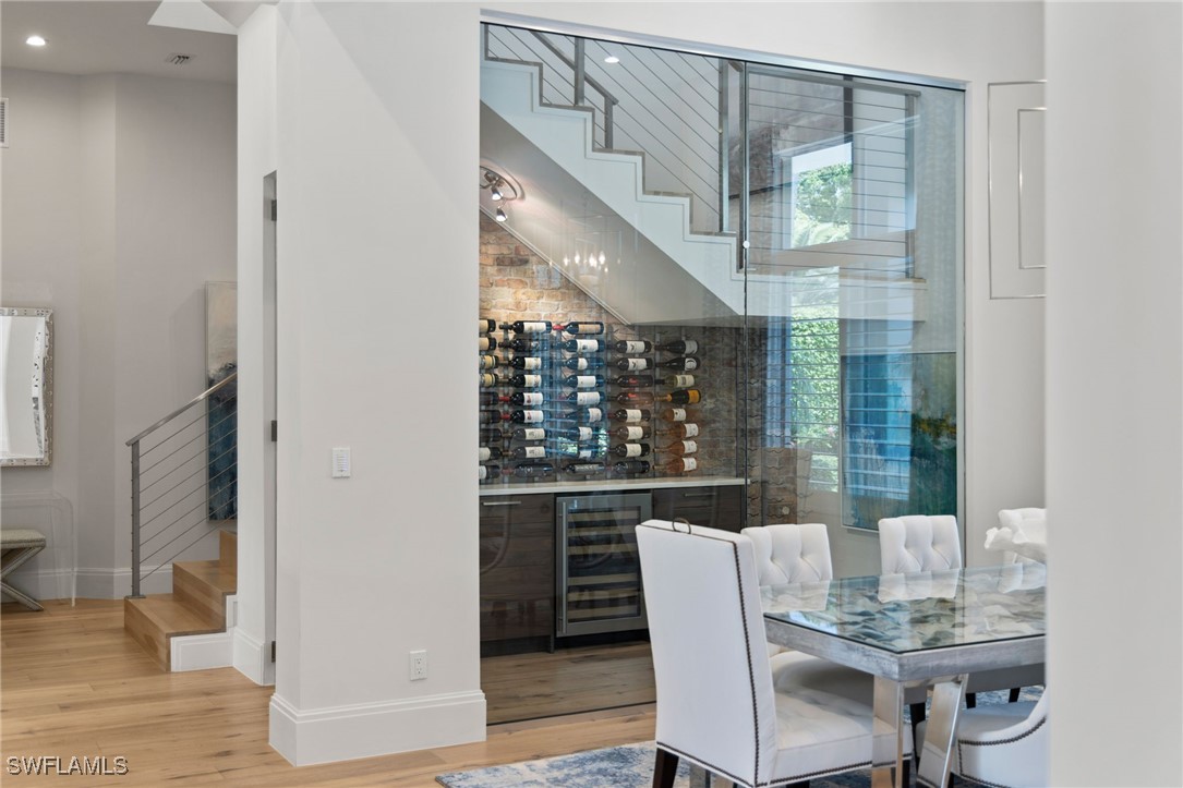 745 Riviera Dr Naples, FL 34103