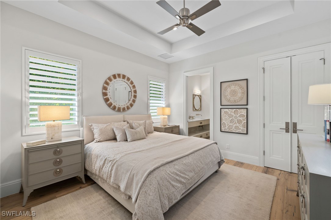 745 Riviera Dr Naples, FL 34103