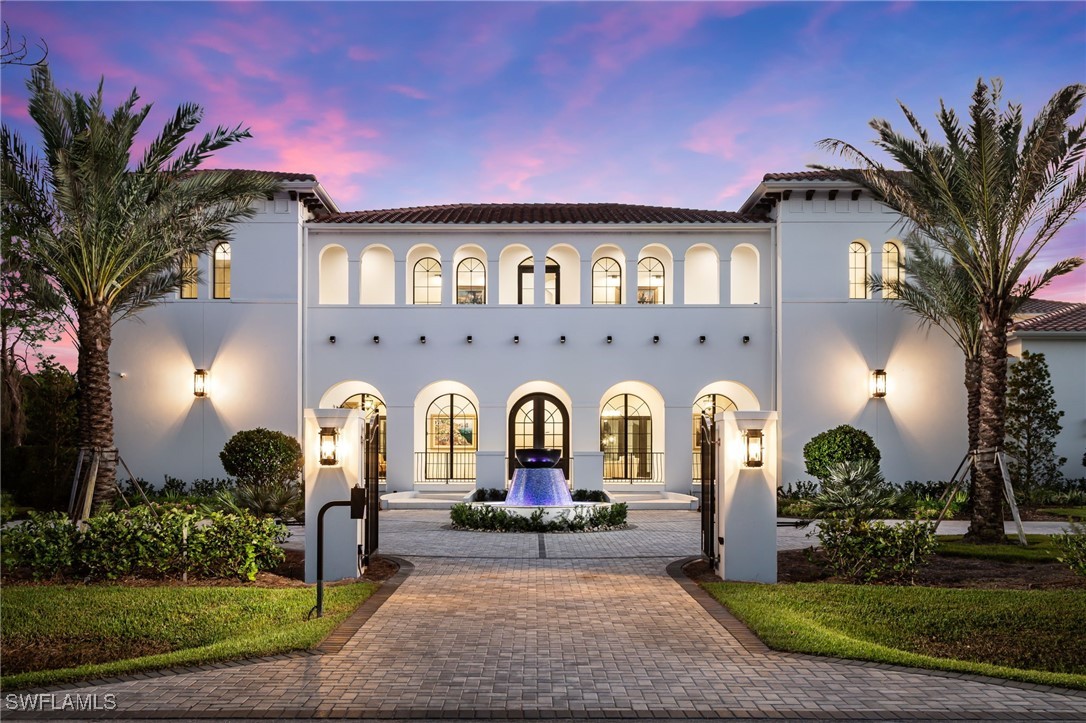 50 Mahogany Dr Naples, FL 34108