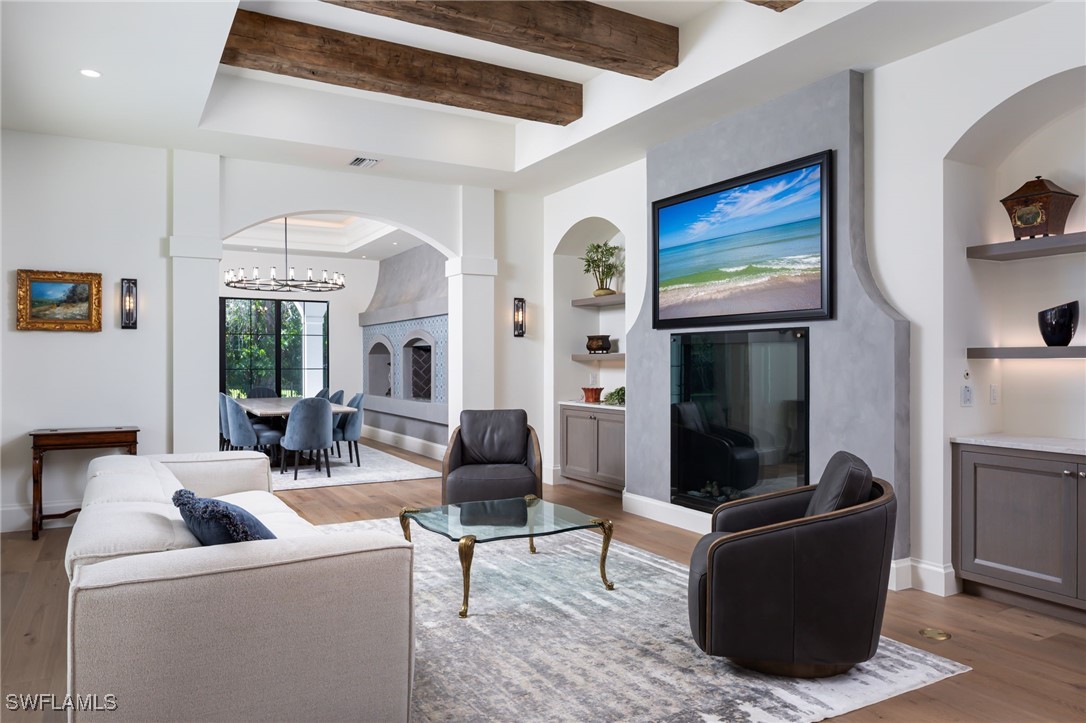 50 Mahogany Dr Naples, FL 34108