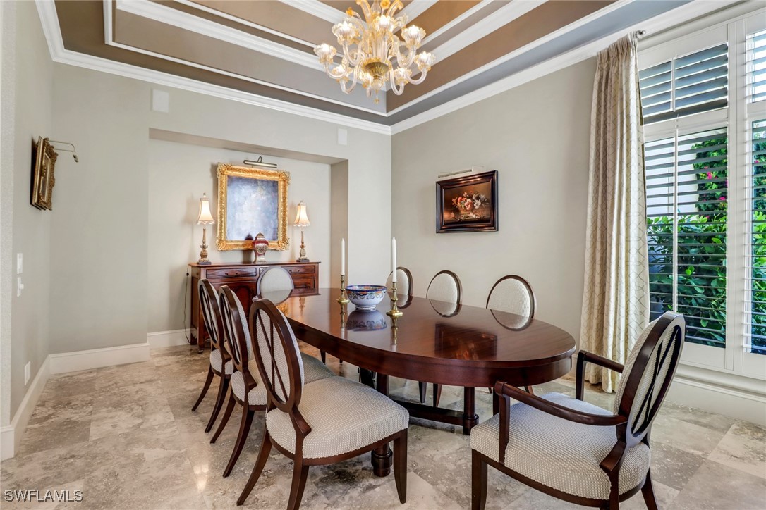 355 Sedgwick Ct Naples, FL 34108