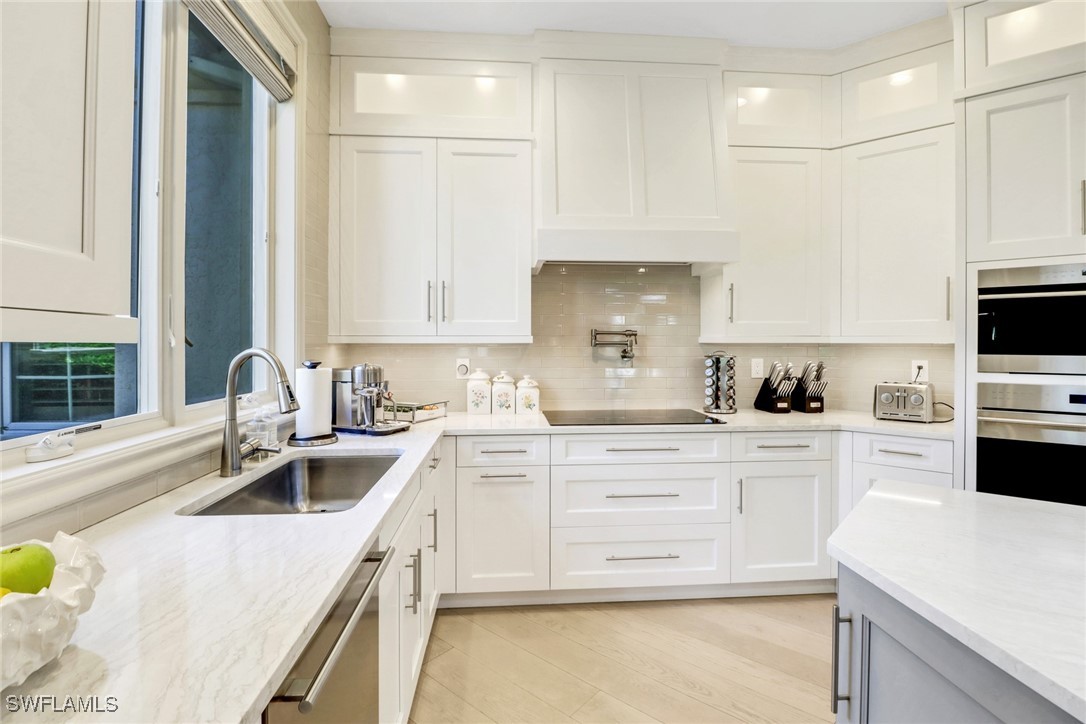 355 Sedgwick Ct Naples, FL 34108