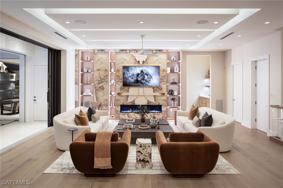 223 Bayview Ave Naples, FL 34108