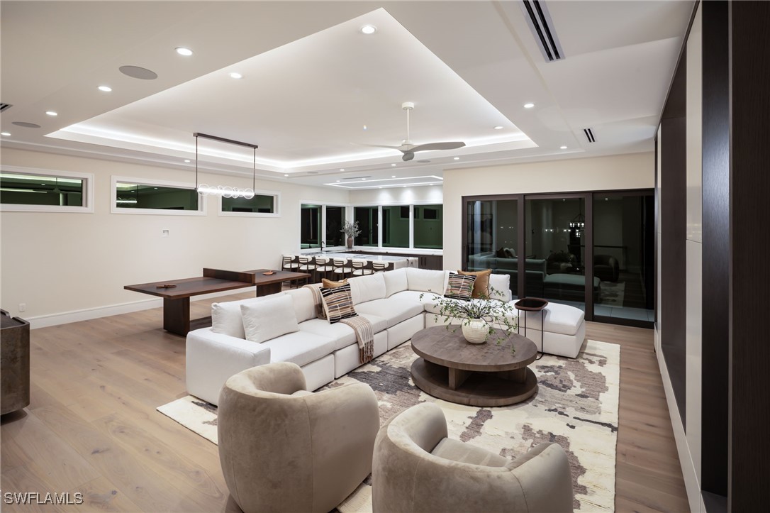 223 Bayview Ave Naples, FL 34108