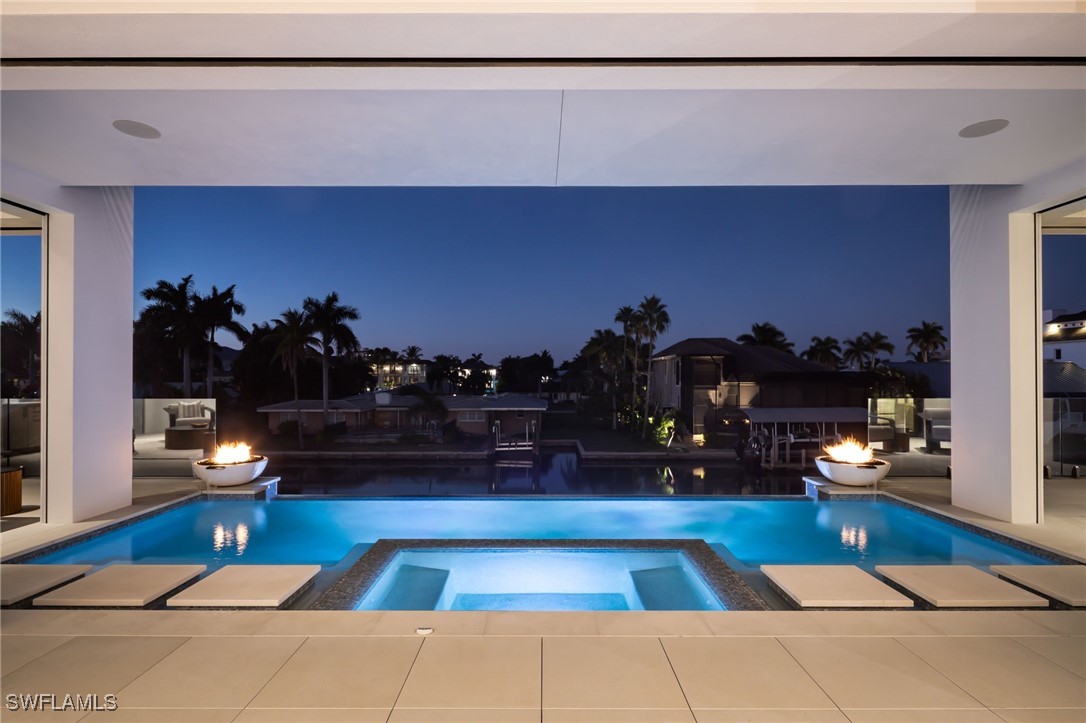 223 Bayview Ave Naples, FL 34108