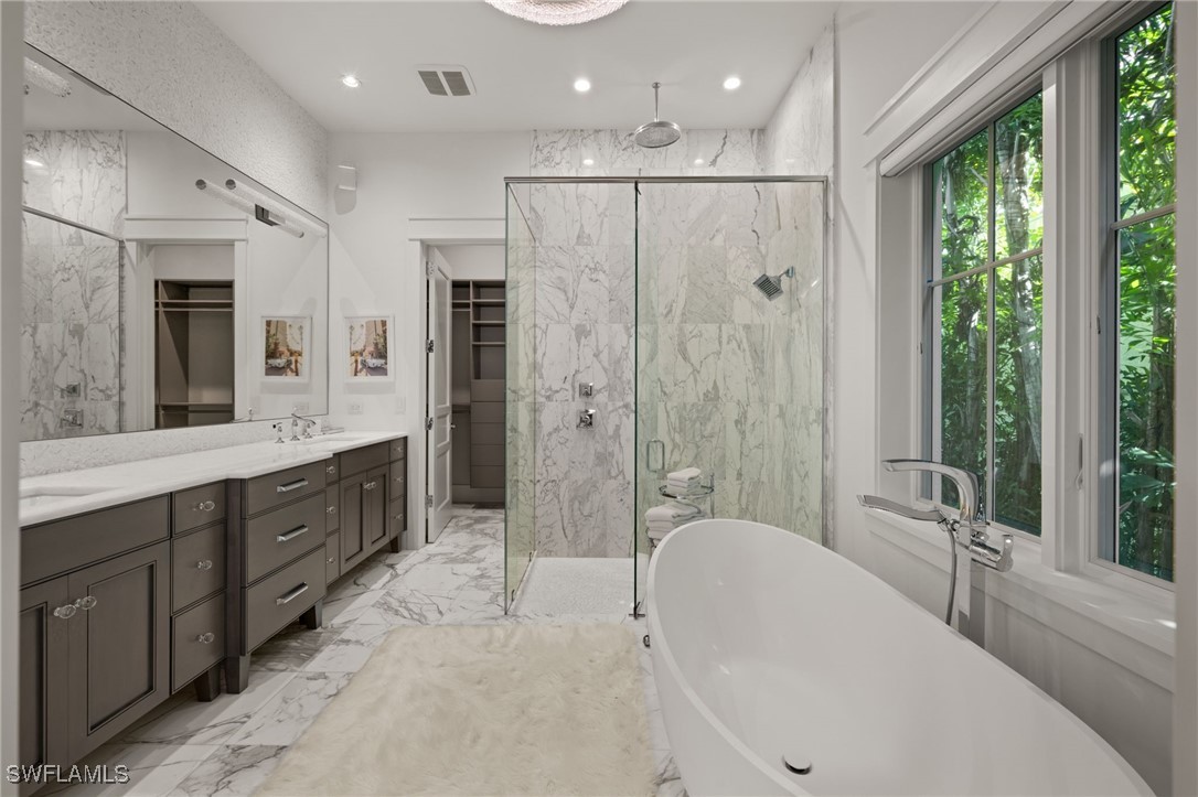 770 Park St Naples, FL 34102