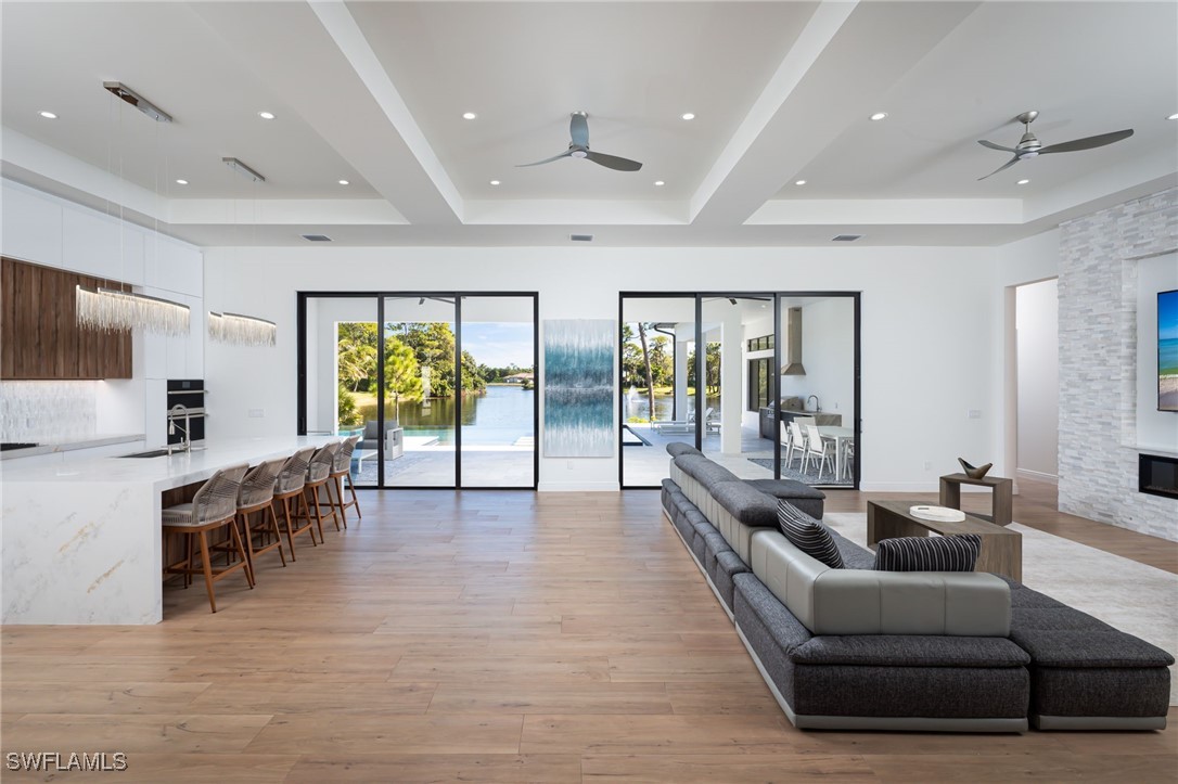 6590 Trail Blvd Naples, FL 34108