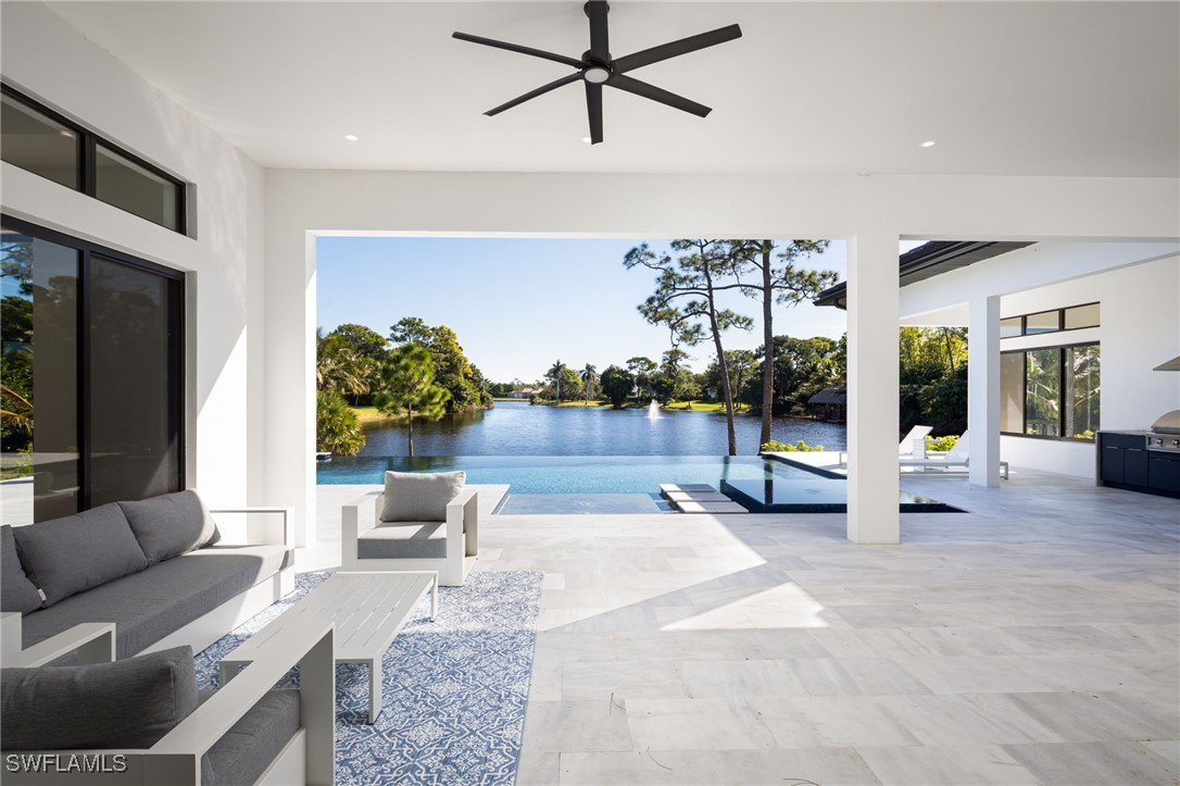 6590 Trail Blvd Naples, FL 34108