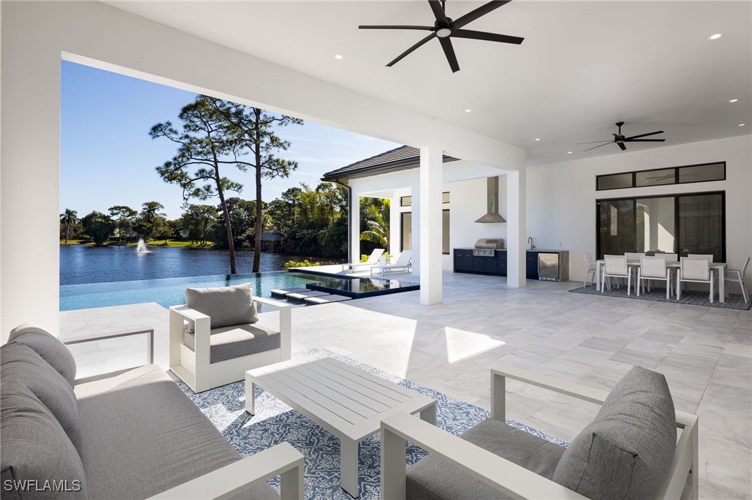 6590 Trail Blvd Naples, FL 34108