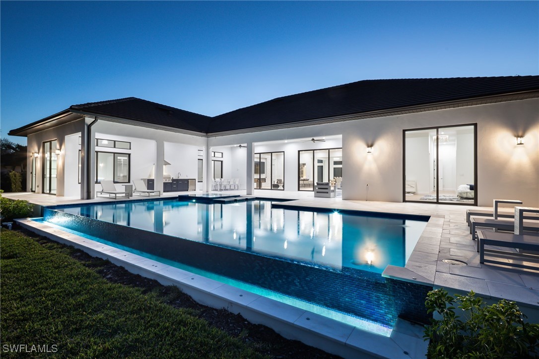 6590 Trail Blvd Naples, FL 34108