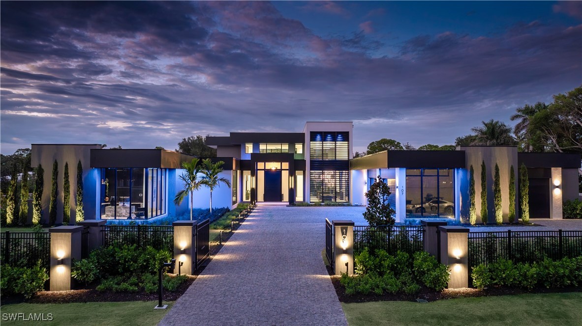 107 Myrtle Rd Naples, FL 34108