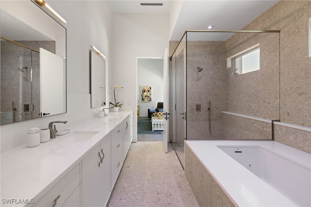 107 Myrtle Rd Naples, FL 34108