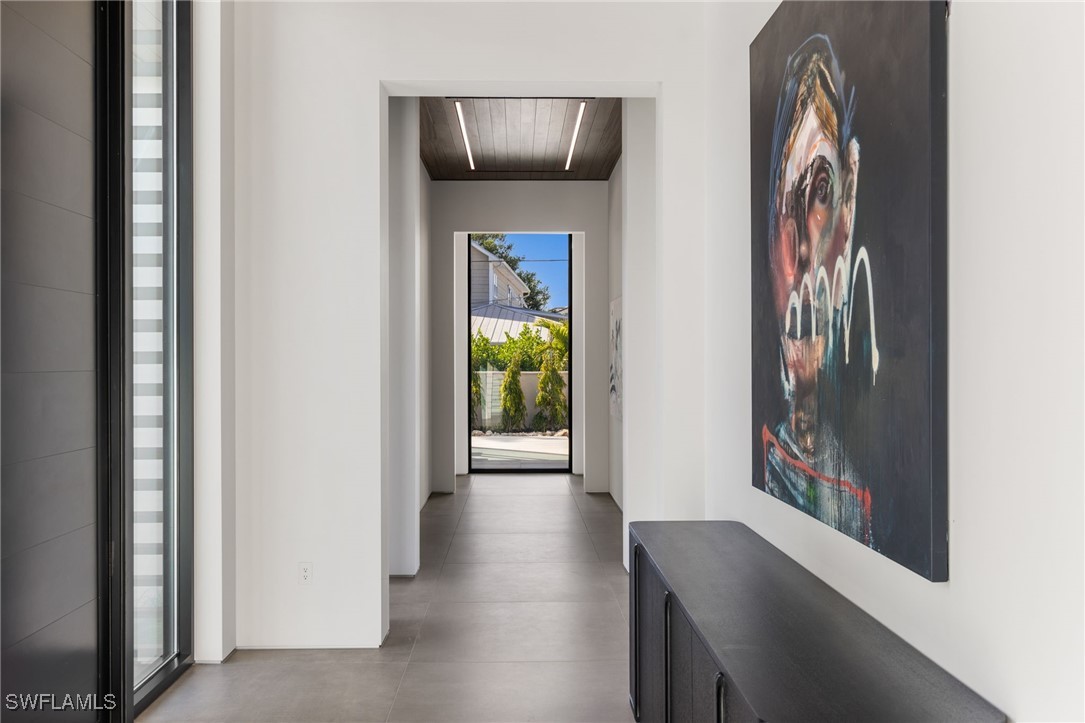 107 Myrtle Rd Naples, FL 34108