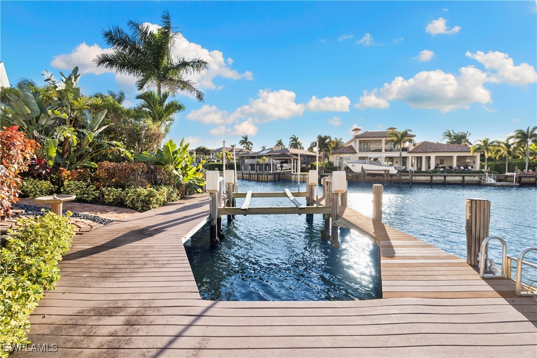2170 Marina Dr Naples, FL 34102