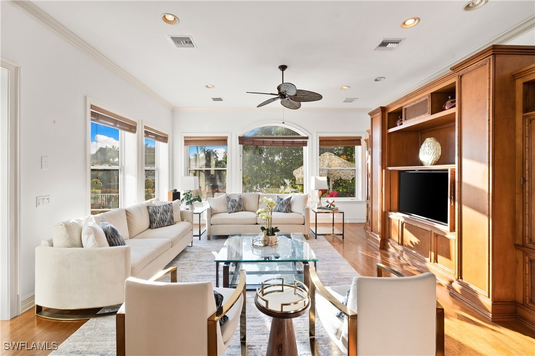 2170 Marina Dr Naples, FL 34102