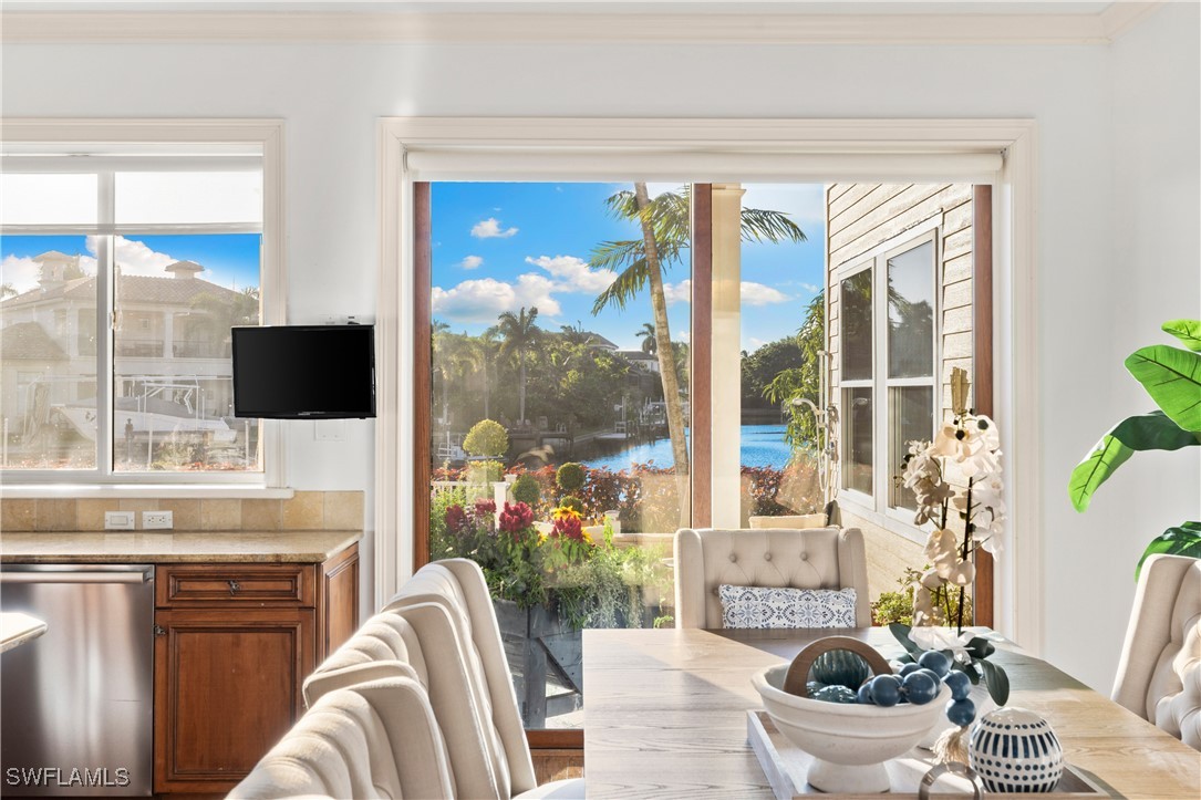 2170 Marina Dr Naples, FL 34102