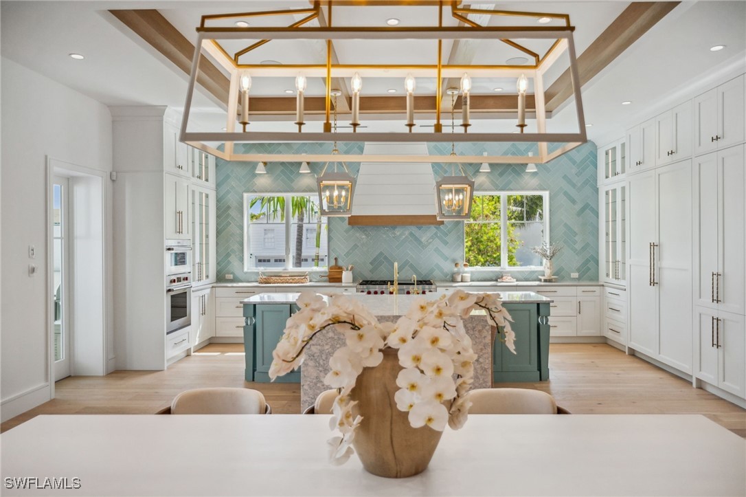 187 10th Ave Naples, FL 34102