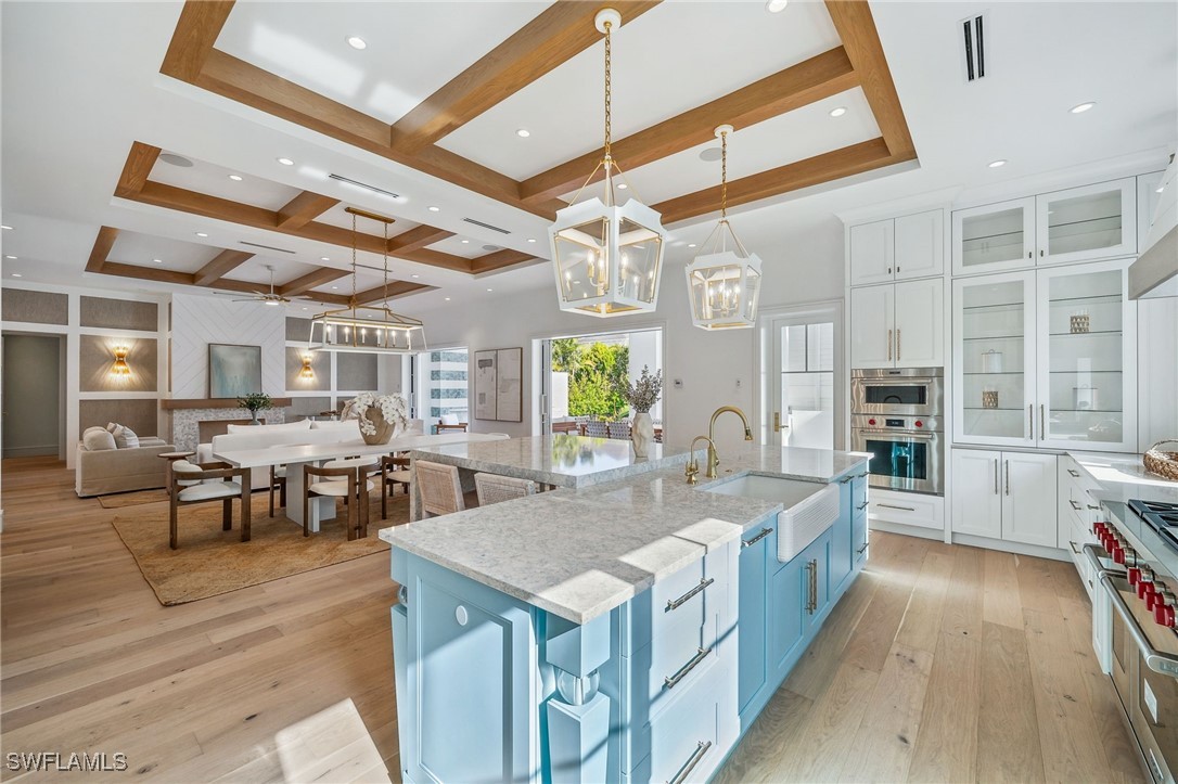 187 10th Ave Naples, FL 34102