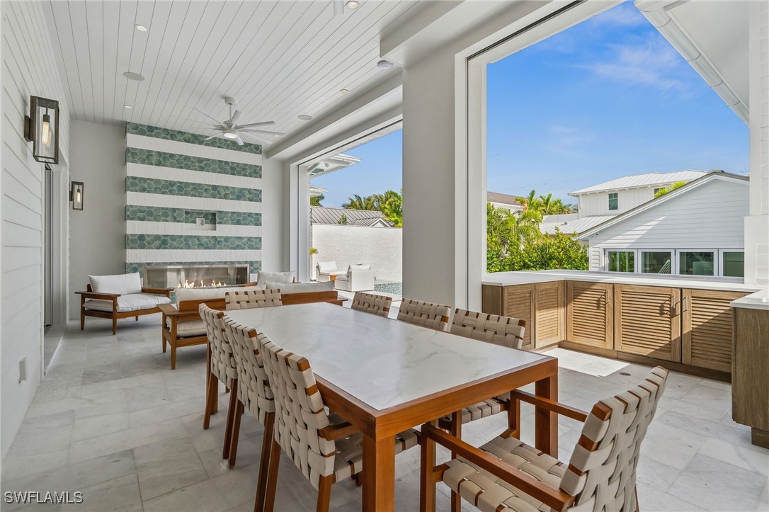 187 10th Ave Naples, FL 34102