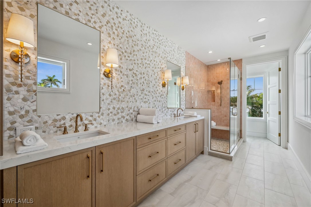 187 10th Ave Naples, FL 34102