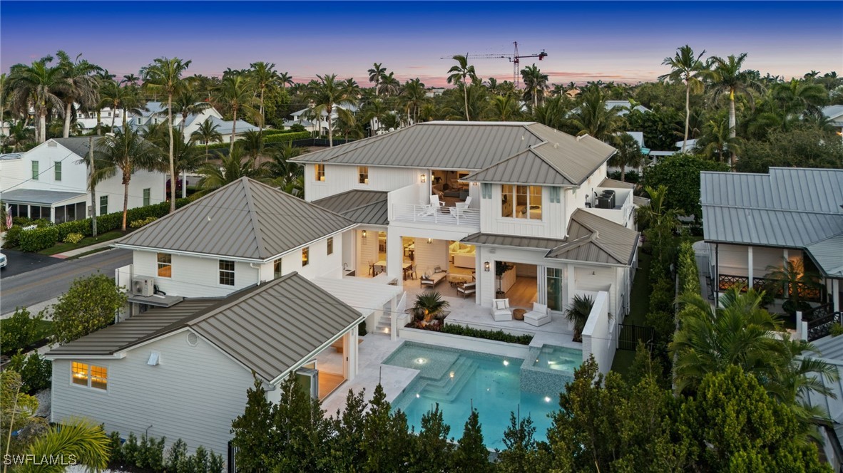 187 10th Ave Naples, FL 34102