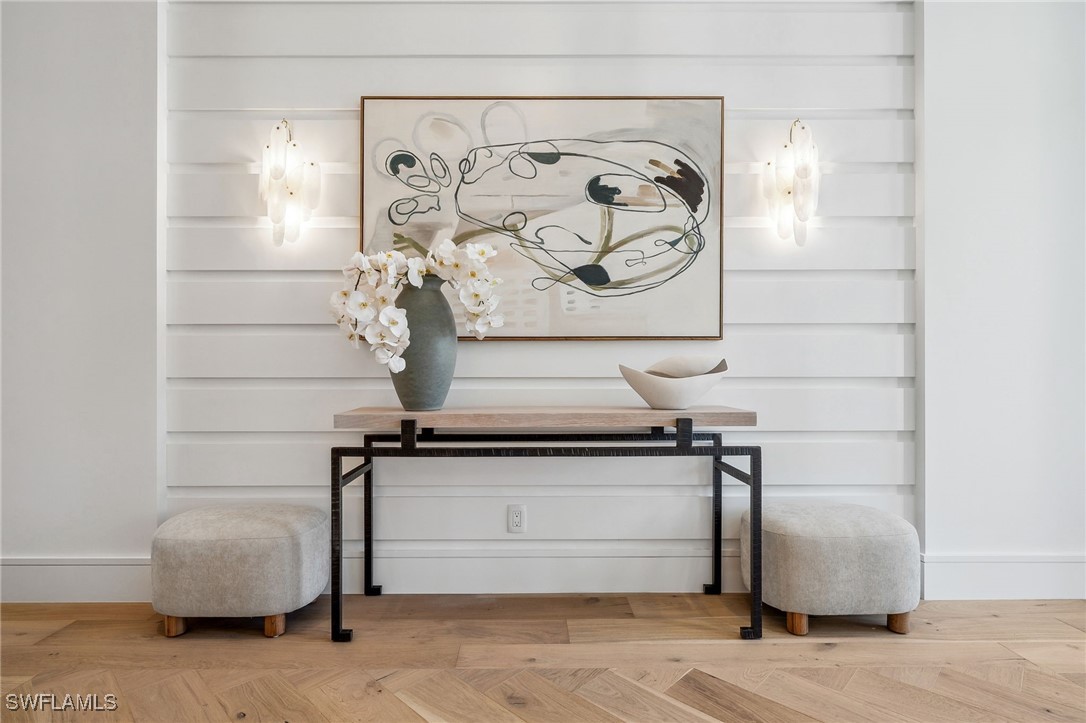 187 10th Ave Naples, FL 34102