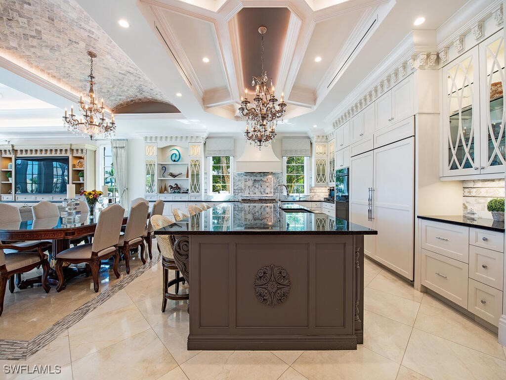 233 Mermaids Bight Naples, FL 34103