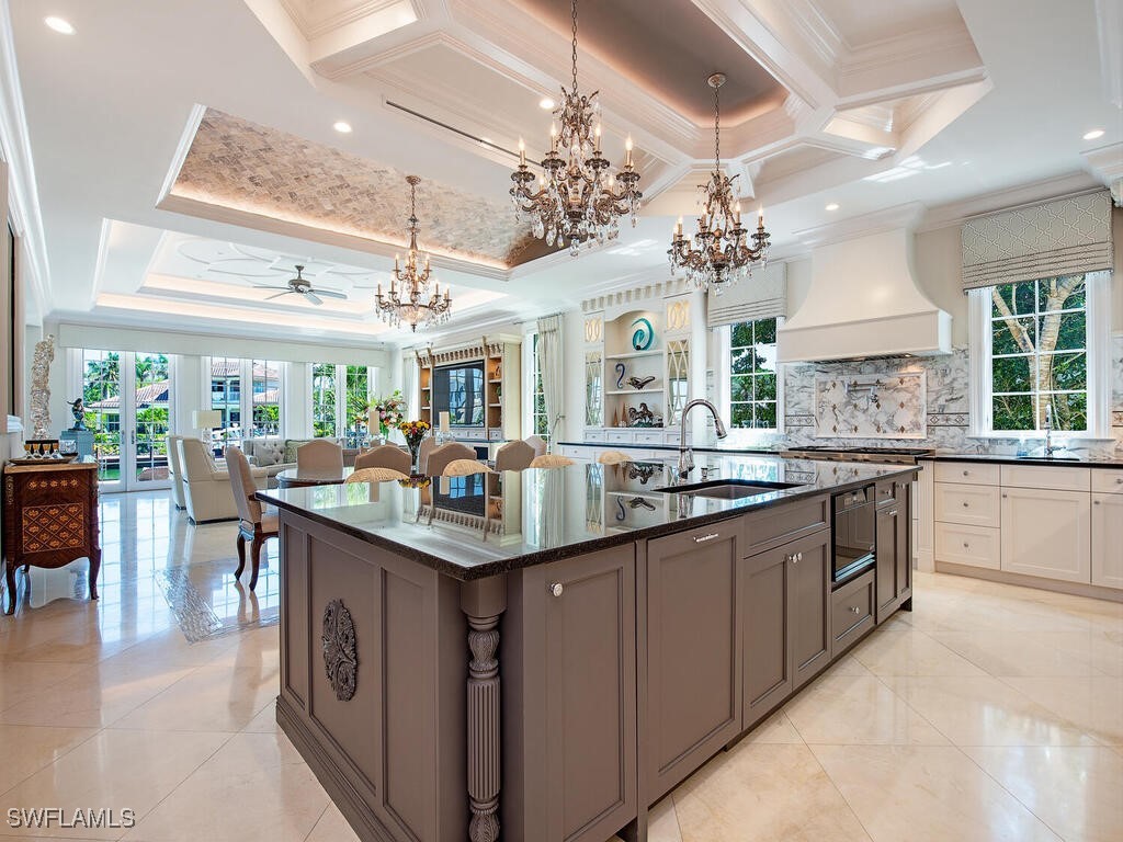 233 Mermaids Bight Naples, FL 34103