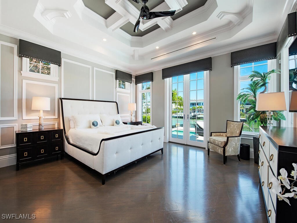 233 Mermaids Bight Naples, FL 34103