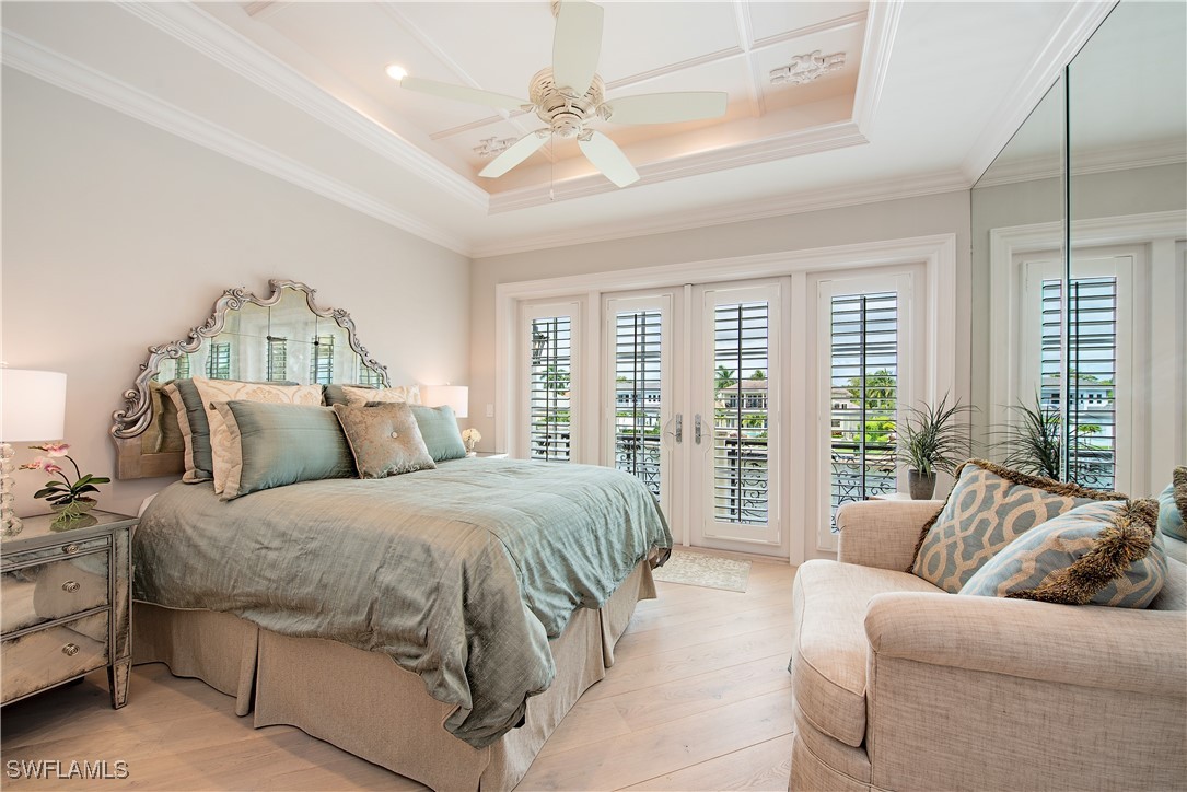 233 Mermaids Bight Naples, FL 34103
