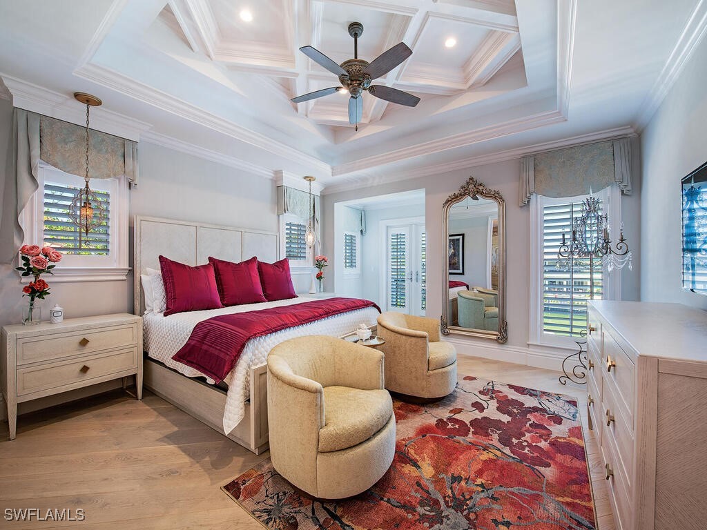 233 Mermaids Bight Naples, FL 34103