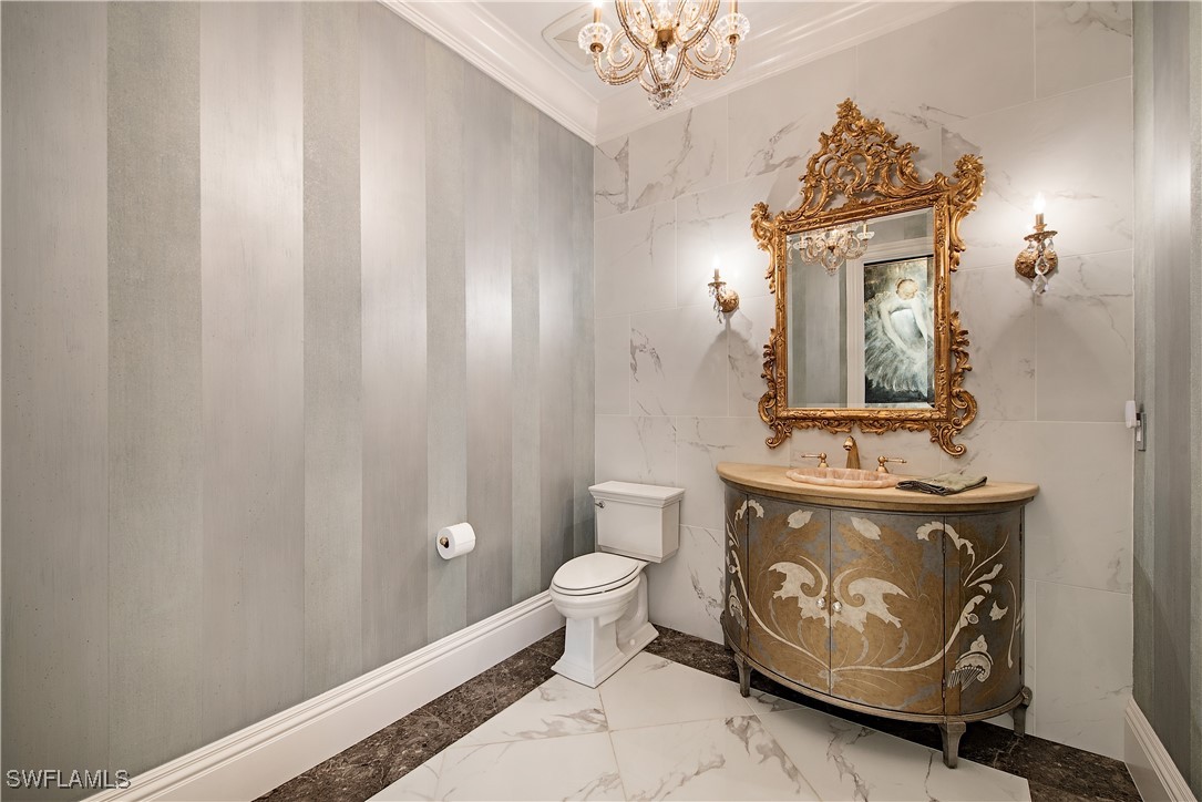 233 Mermaids Bight Naples, FL 34103