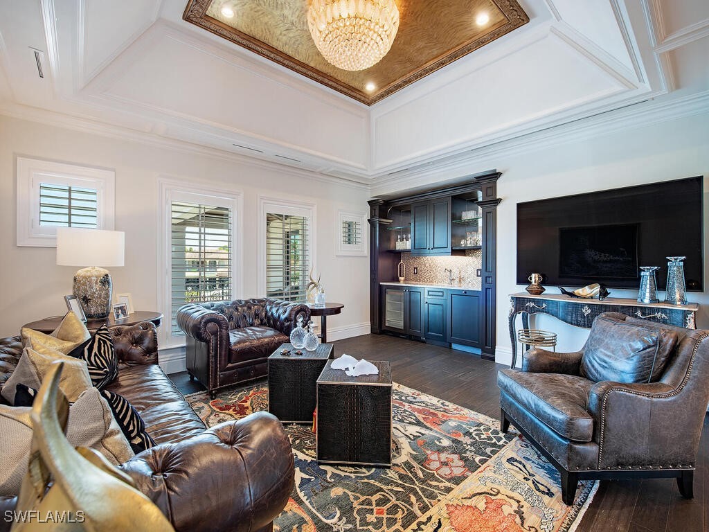 233 Mermaids Bight Naples, FL 34103