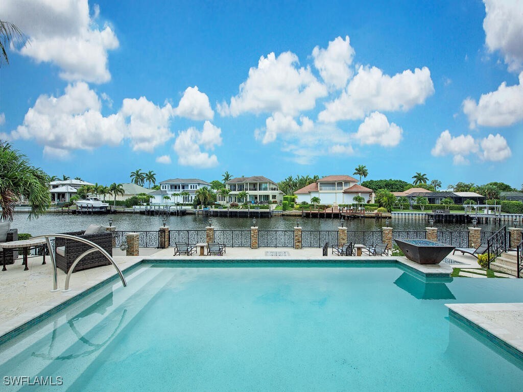 233 Mermaids Bight Naples, FL 34103