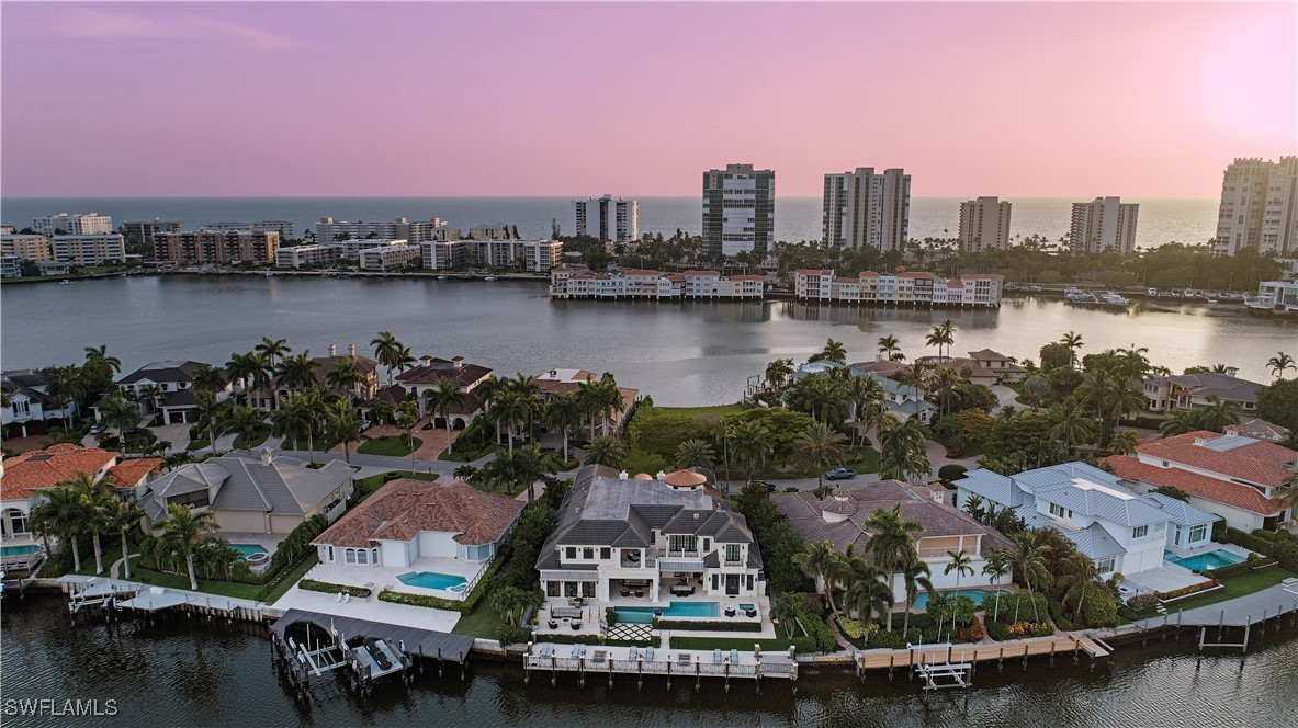 233 Mermaids Bight Naples, FL 34103