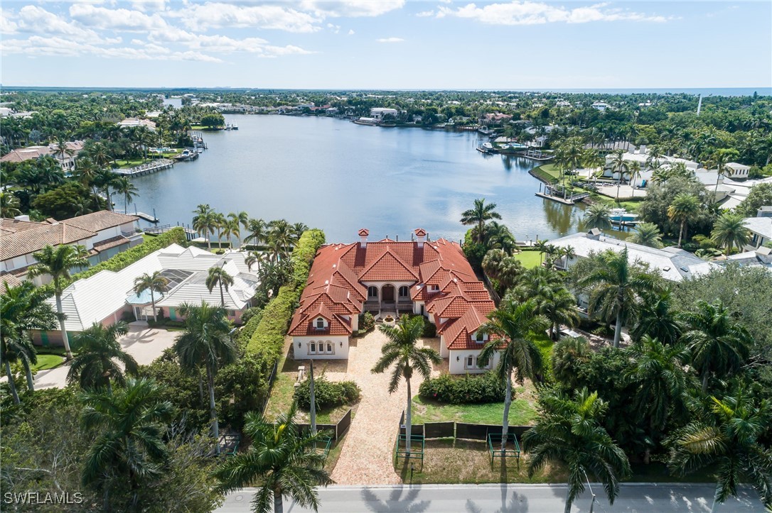 600 Galleon Dr Naples, FL 34102