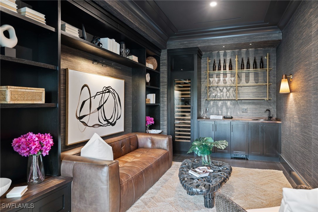 330 Hawser Ln Naples, FL 34102