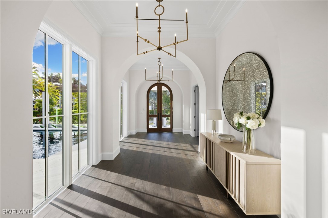 330 Hawser Ln Naples, FL 34102