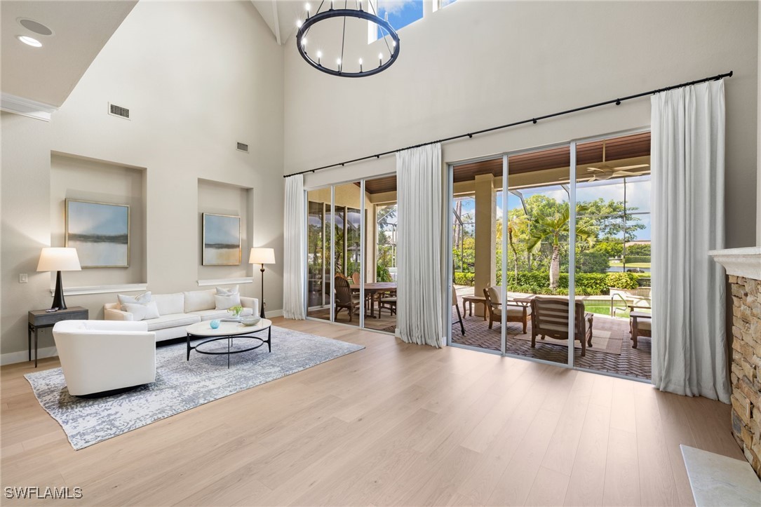 707 Hickory Rd Naples, FL 34108