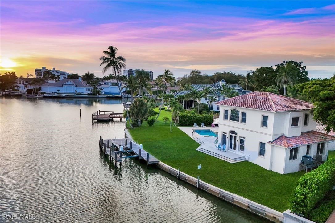 350 Bow Line Bnd Naples, FL 34103