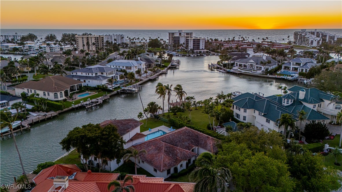 350 Bow Line Bnd Naples, FL 34103