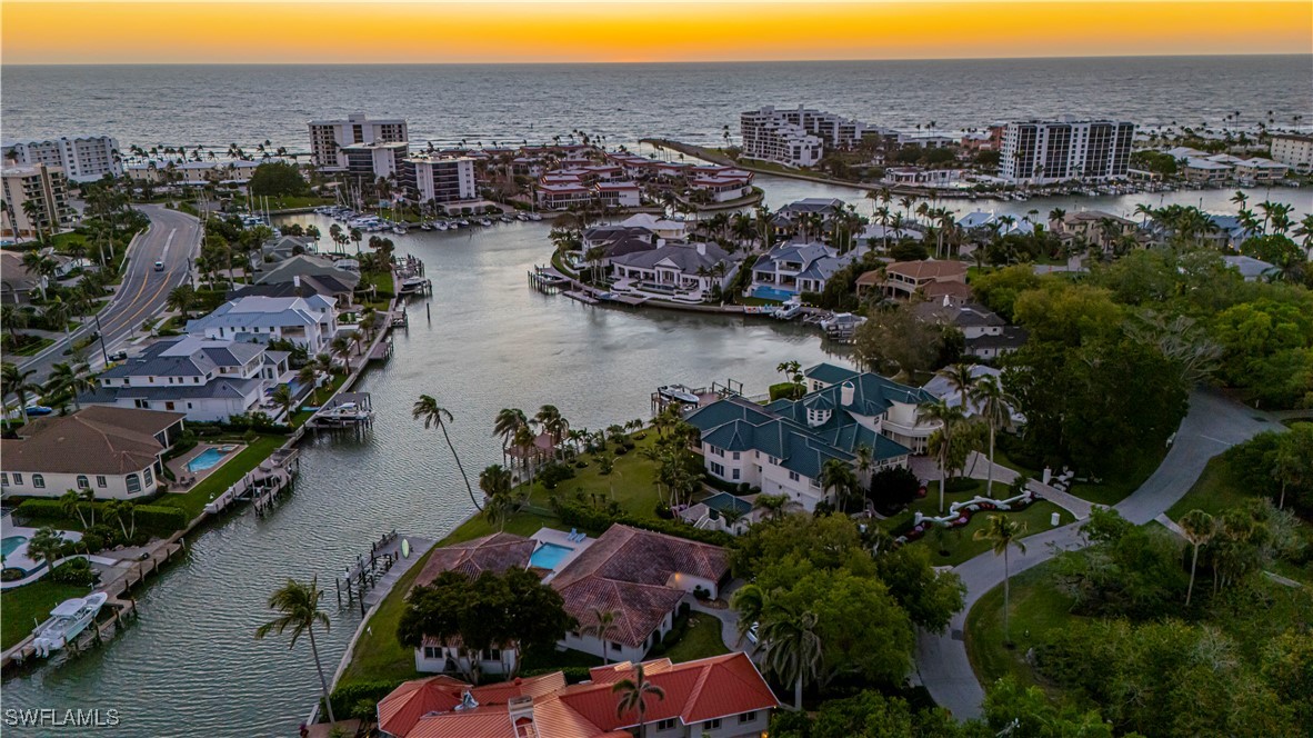 350 Bow Line Bnd Naples, FL 34103