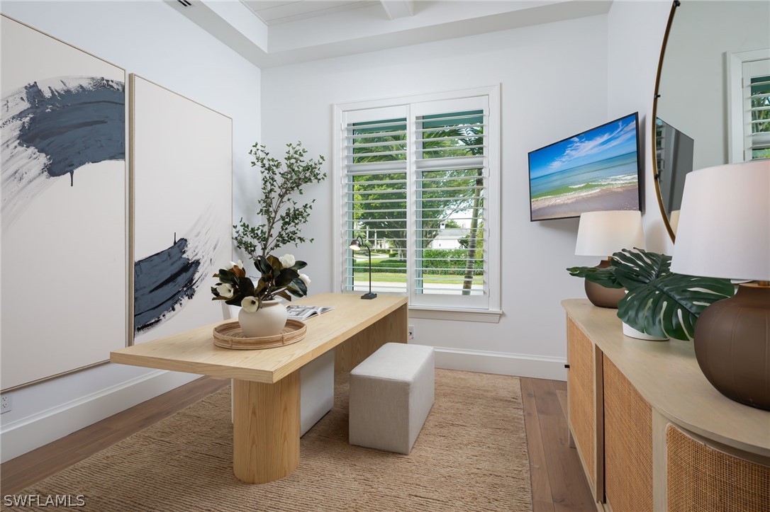 3636 Crayton Rd Naples, FL 34103