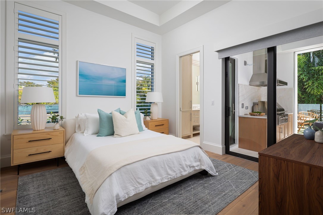 3636 Crayton Rd Naples, FL 34103